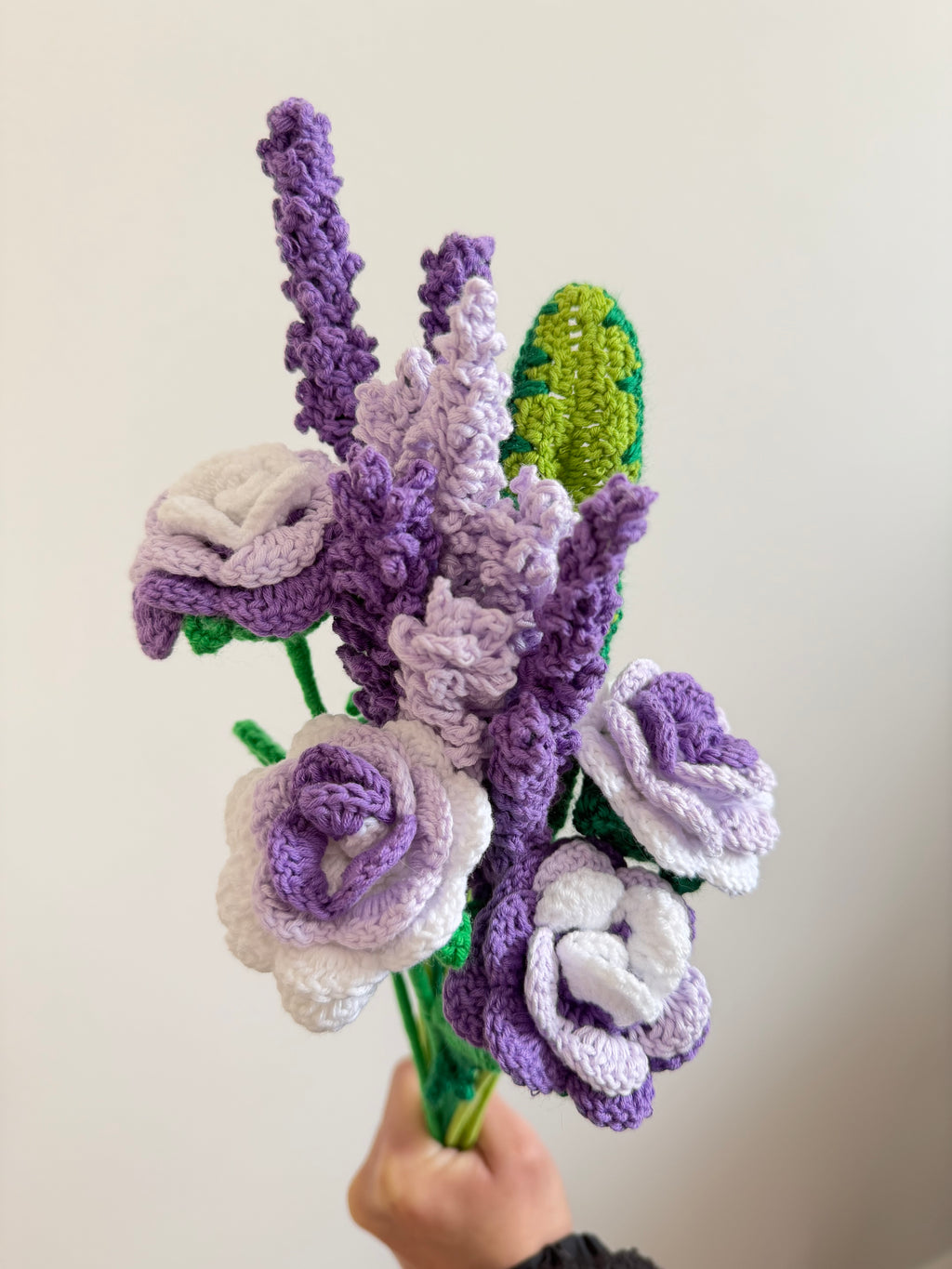 Lavender Mix Cappuccino Rose Bouquet